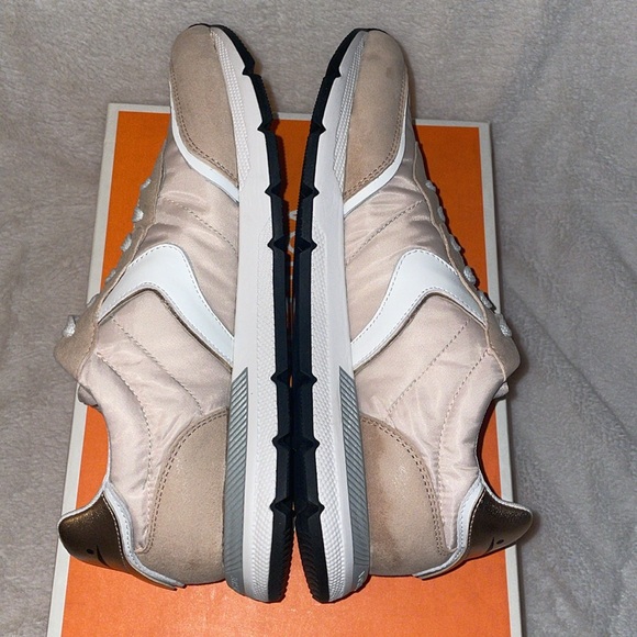 NWT VOILE BLANCHE STORM 015 WOMAN
Suede And Technical Fabric Peach-White Sneaker - Picture 13 of 16